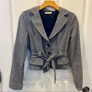 Women’s SZ M FOREVER 21 Gray Tweed Cropped Belted Notch Collar Lined Blazer